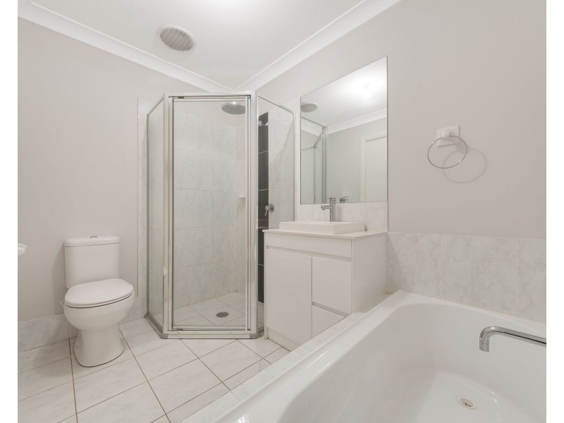 20A Busch Place, St Helens Park NSW 2560