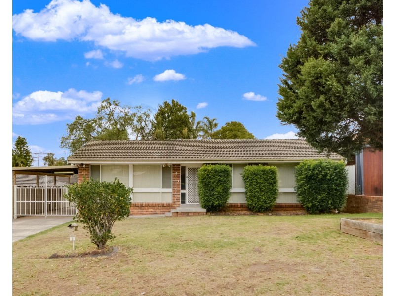 8 Twingleton Avenue, Ambarvale NSW 2560