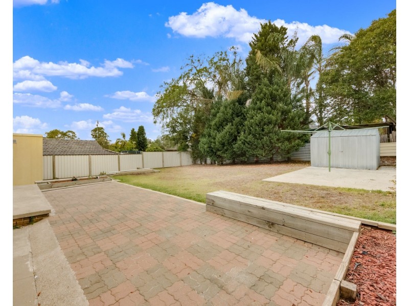 8 Twingleton Avenue, Ambarvale NSW 2560