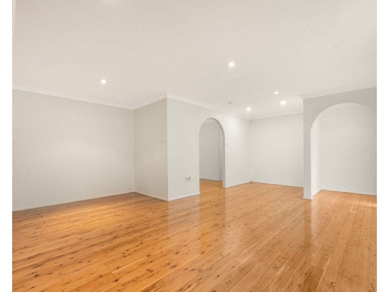 8 Twingleton Avenue, Ambarvale NSW 2560