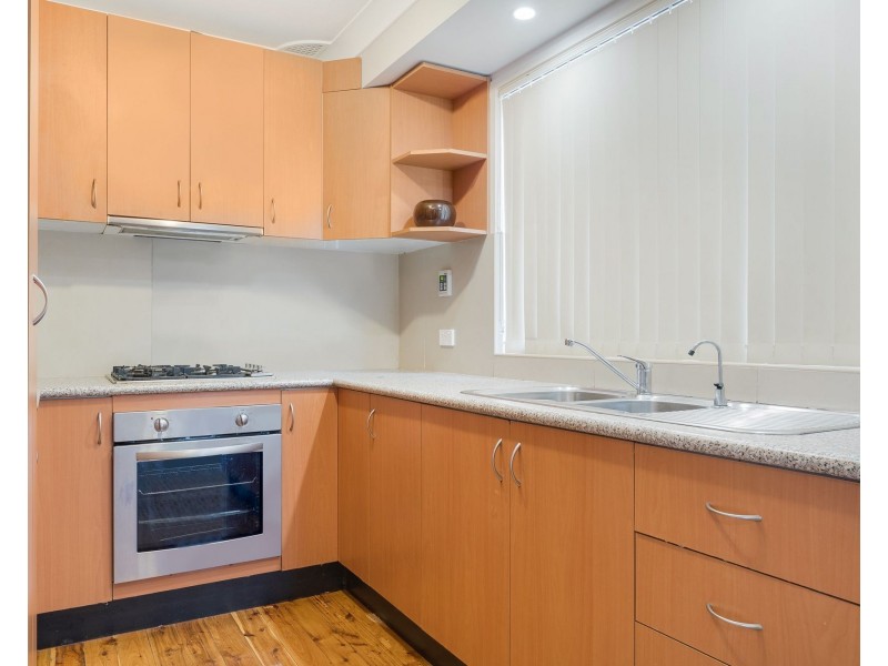 8 Twingleton Avenue, Ambarvale NSW 2560