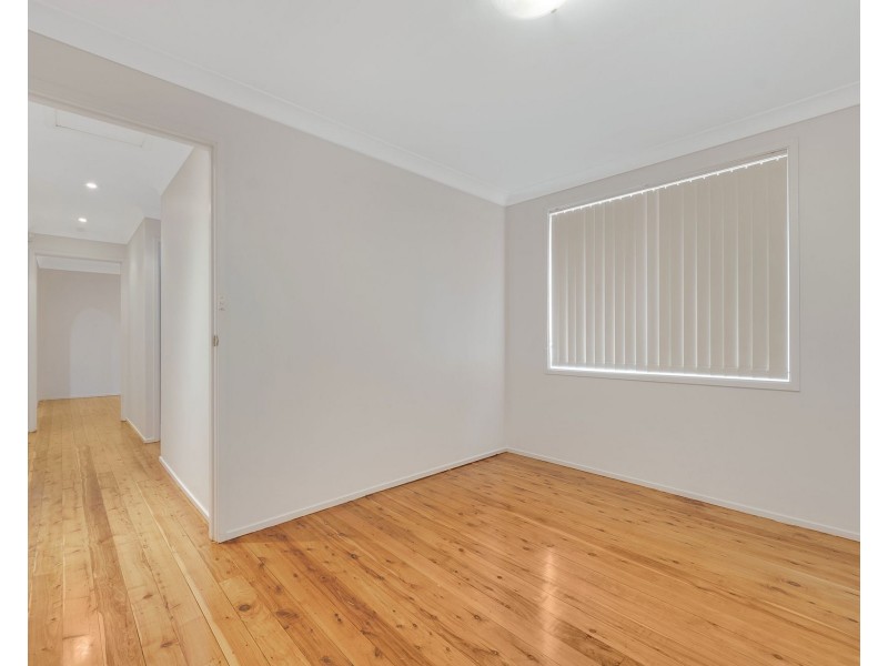 8 Twingleton Avenue, Ambarvale NSW 2560