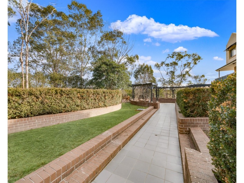 8/41 Woodhouse Drive, Ambarvale NSW 2560