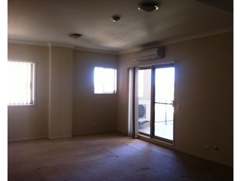27/15-19 Warby Street, Campbelltown NSW 2560