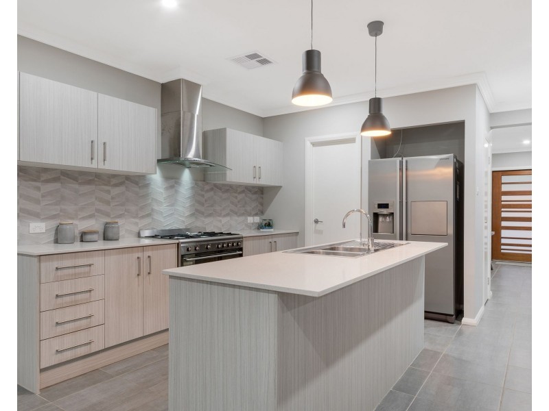 49 Reynolds Street, Spring Farm NSW 2570