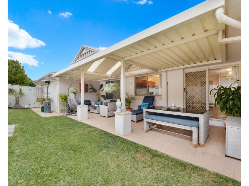 6 Andrews Place, St Helens Park NSW 2560