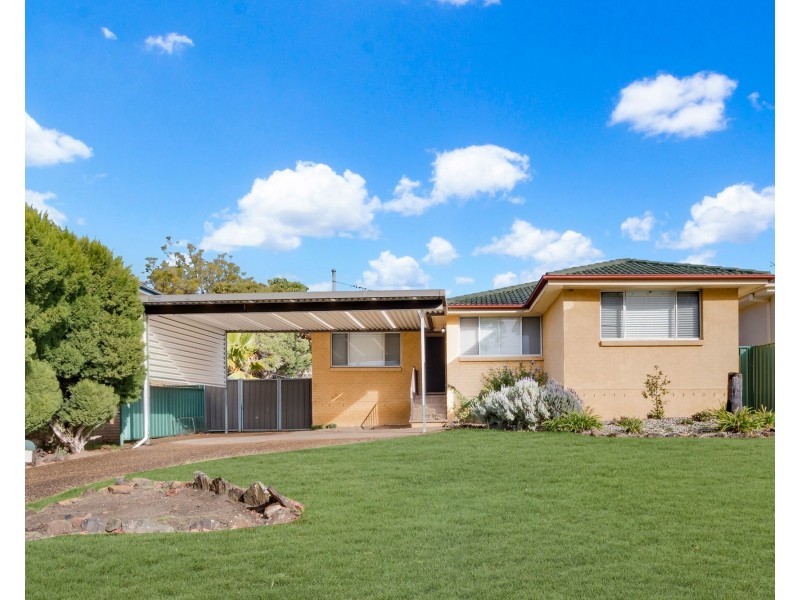 33 Old Kent Road, Ruse NSW 2560