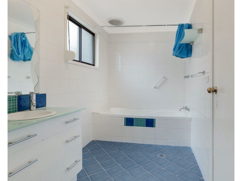 27 Ligar Street, Hill Top NSW 2575