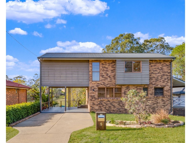 5 Michele Place, Camden South NSW 2570