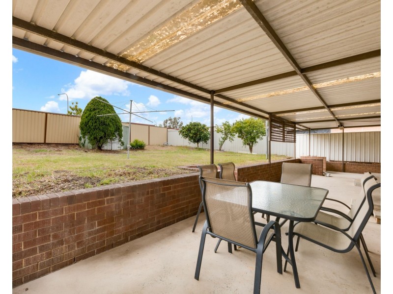 15 Traminer Place, Eschol Park NSW 2558