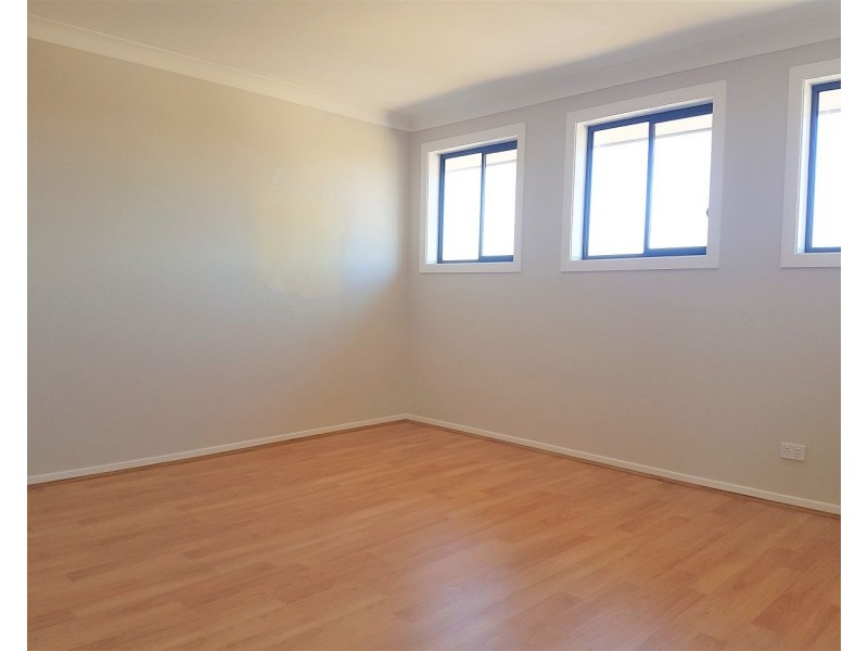 32 Holden Drive, Oran Park NSW 2570