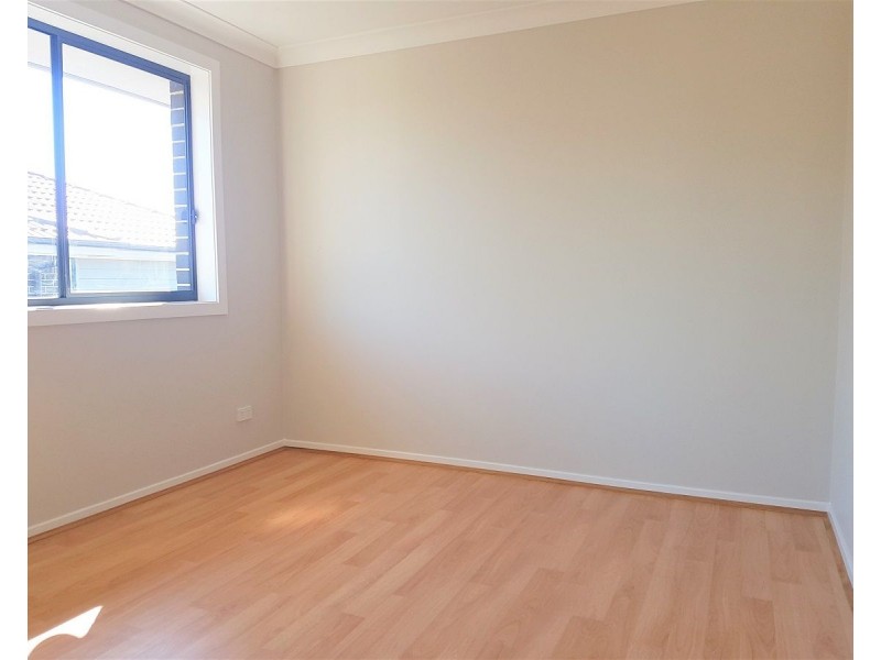 32 Holden Drive, Oran Park NSW 2570