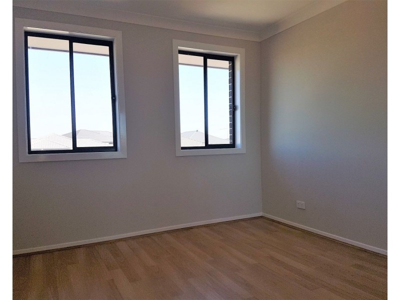 32 Holden Drive, Oran Park NSW 2570