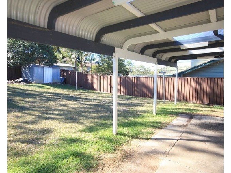 11 Poplar Crescent, Bradbury NSW 2560