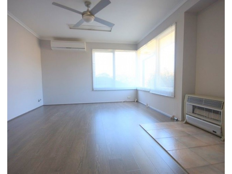 11 Poplar Crescent, Bradbury NSW 2560