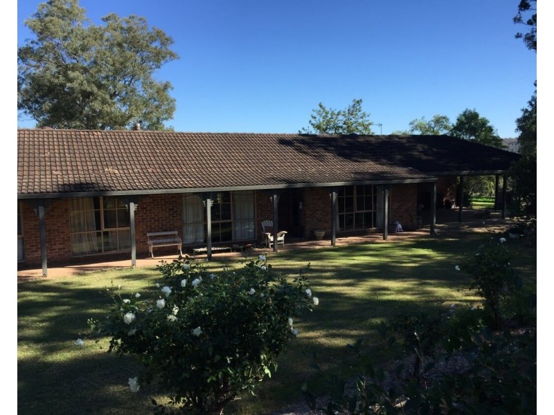 10 & 10A Glenworth Place, Camden NSW 2570