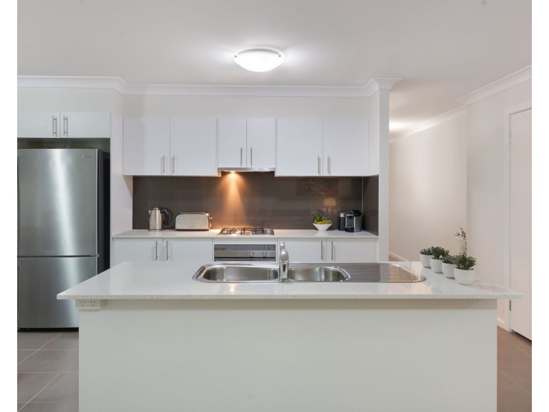 60 Hampshire Boulevard, Spring Farm NSW 2570