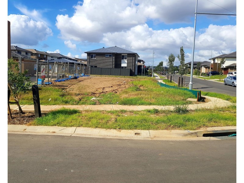 36 Islington Street, Denham Court NSW 2565