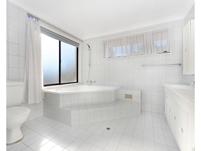 23 Traminer Place, Eschol Park NSW 2558