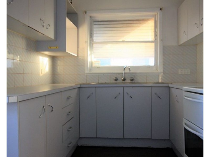 136 Macquarie Avenue, Campbelltown NSW 2560