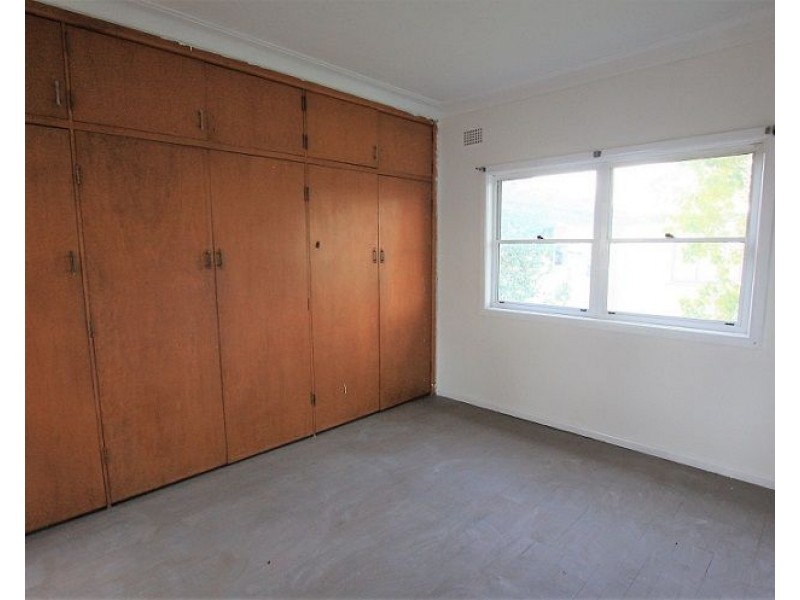 136 Macquarie Avenue, Campbelltown NSW 2560