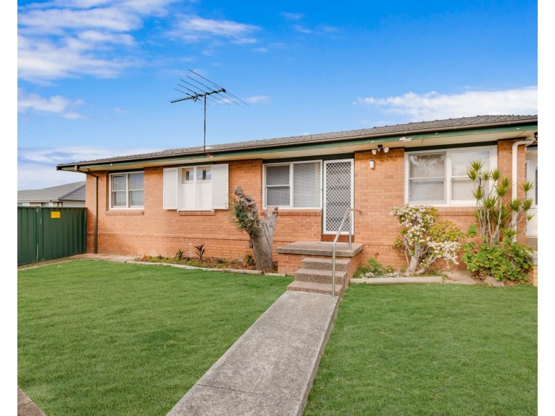 4/84 Townson Avenue, Minto NSW 2566