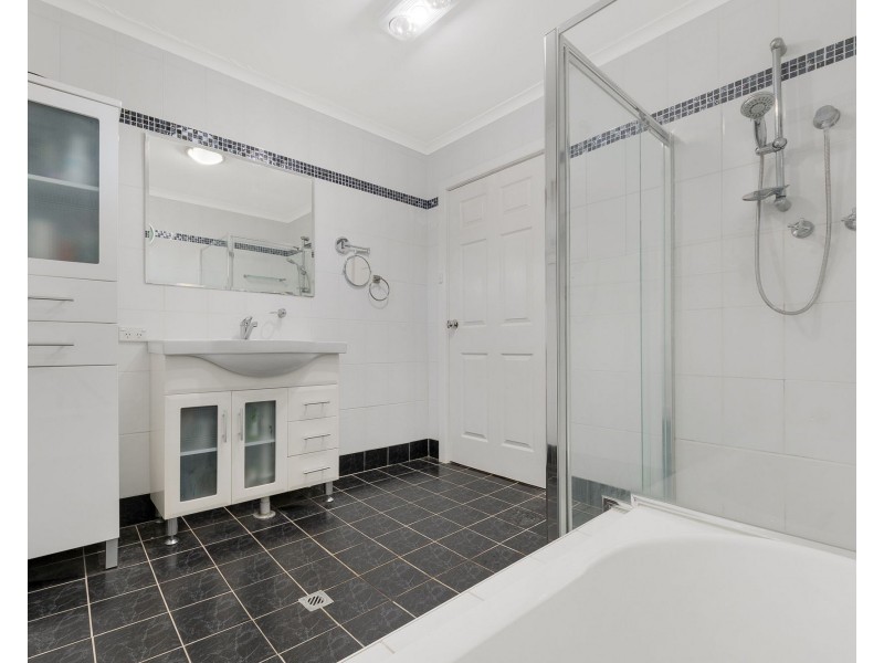 4/84 Townson Avenue, Minto NSW 2566