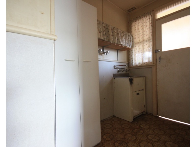 39 Richmond Crescent, Campbelltown NSW 2560