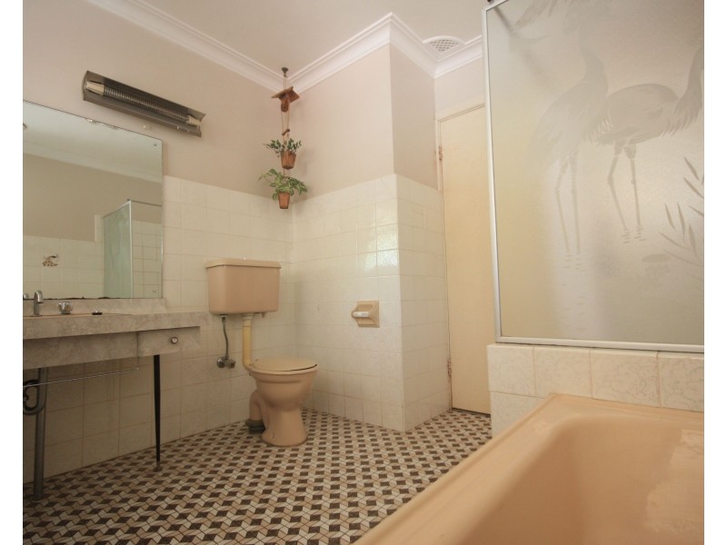 39 Richmond Crescent, Campbelltown NSW 2560