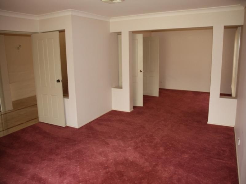 Glen Alpine NSW 2560