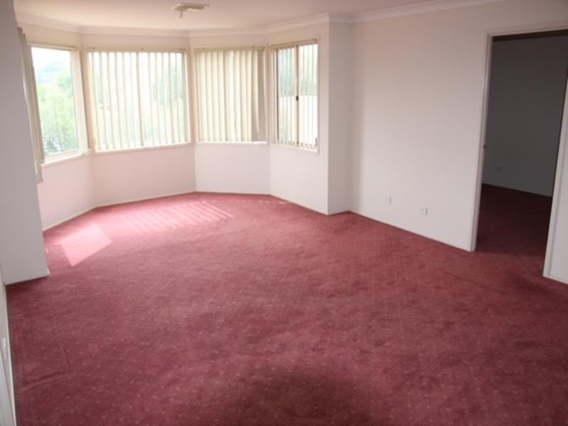 Glen Alpine NSW 2560