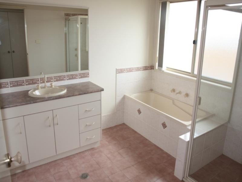 Glen Alpine NSW 2560