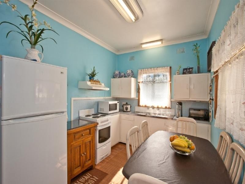 14 Carcoola Street, Campbelltown NSW 2560