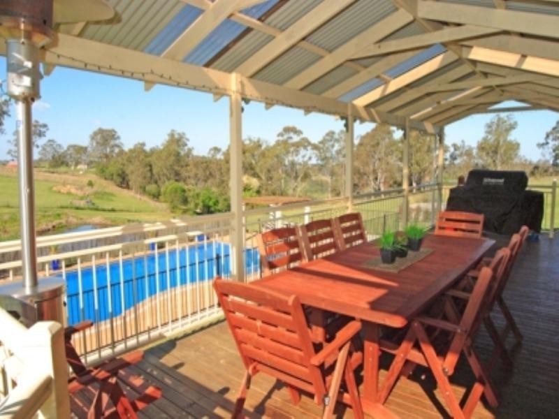5 Robert Place, Razorback NSW 2571