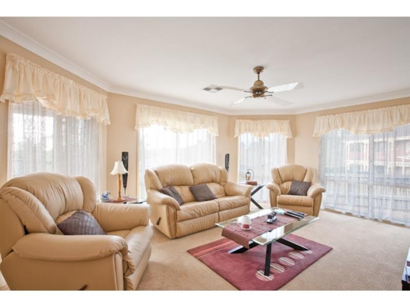 11 George Caley Place, Mount Annan NSW 2567