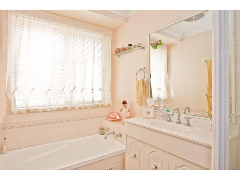 11 George Caley Place, Mount Annan NSW 2567