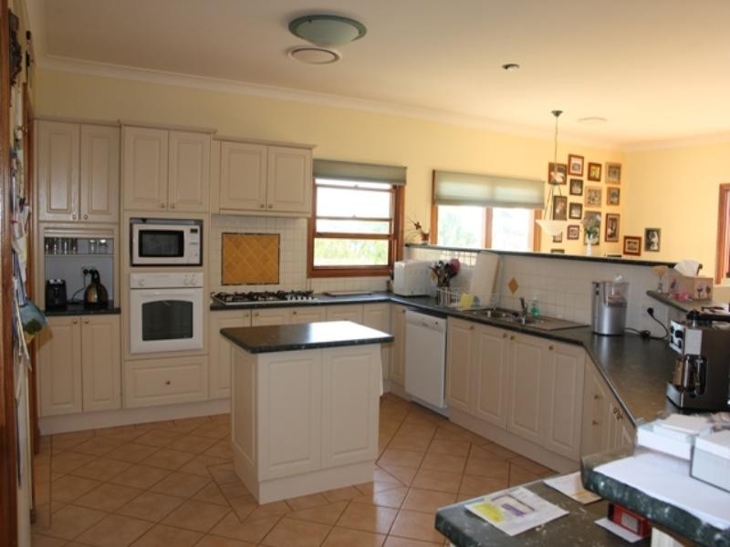 375 Rapleys Loop Road, Werombi NSW 2570