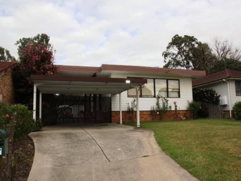 137 O’Sullivan Road, Leumeah NSW 2560