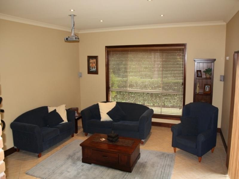 Glen Alpine NSW 2560