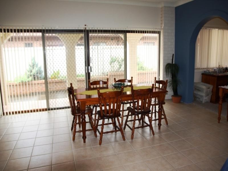 Macquarie Fields NSW 2564