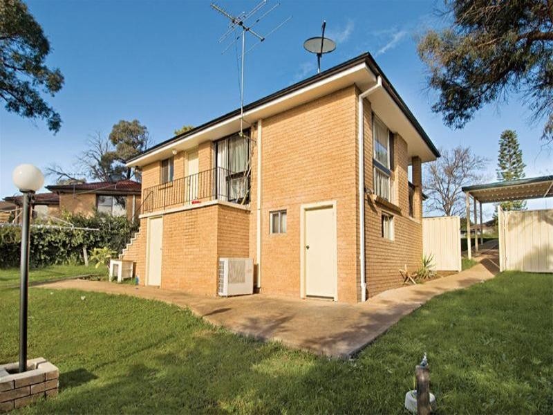 3 Bronte Place, Woodbine NSW 2560