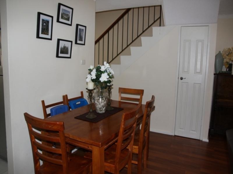 Macquarie Fields NSW 2564