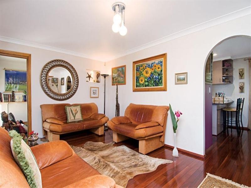 43 Woodlark Place, Glenfield NSW 2167