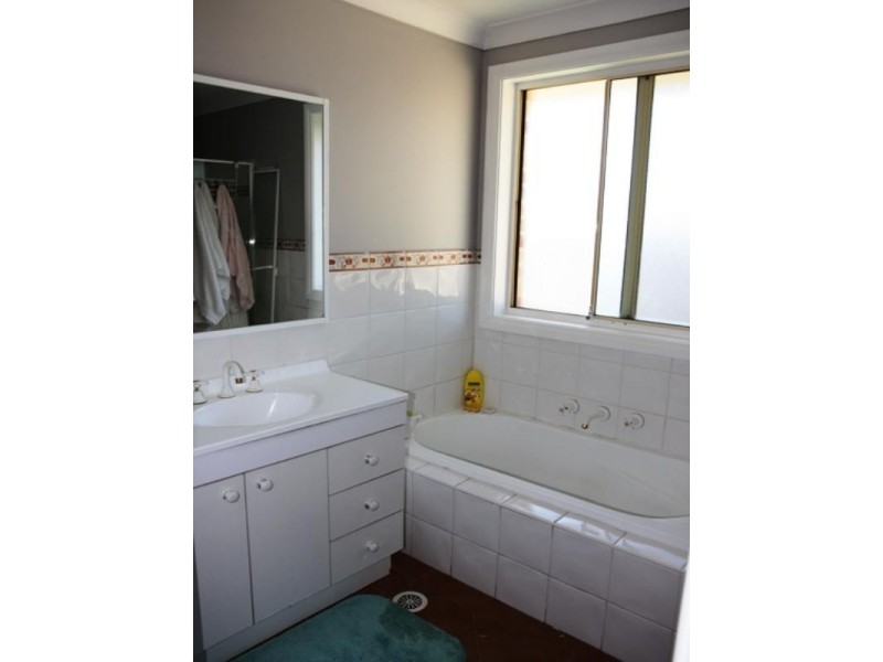 Macquarie Fields NSW 2564