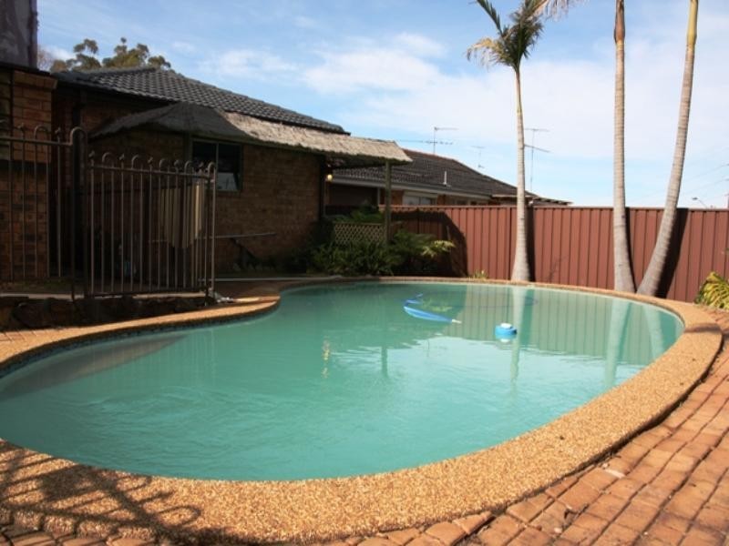 22 Balook Crescent, Bradbury NSW 2560