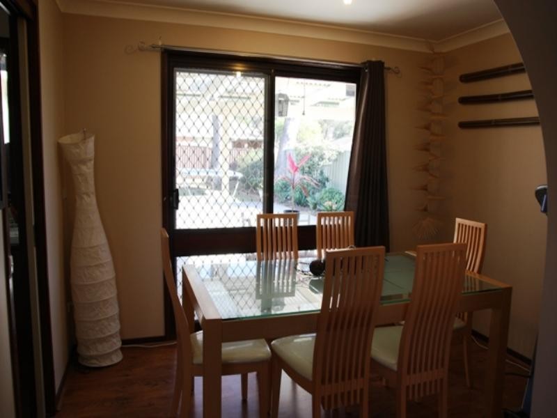 38 Donalbain Circuit, Rosemeadow NSW 2560