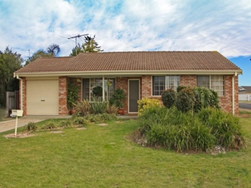 1/36 St Helens Park Drive, St Helens Park NSW 2560