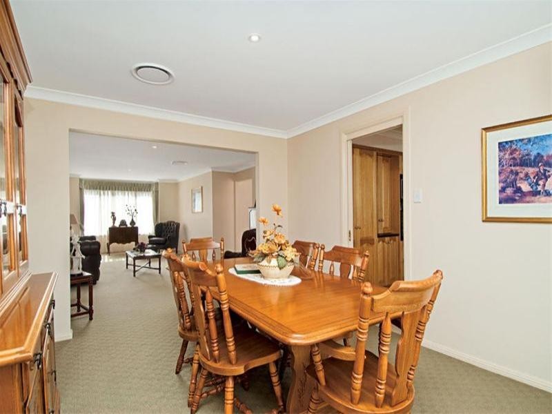 11 Hillier Close, Camden Park NSW 2570