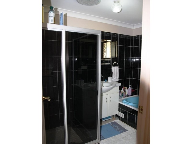 16 Ettalong Place, Woodbine NSW 2560