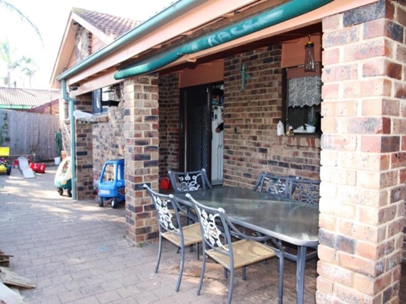 30 Serpentine Place, Eagle Vale NSW 2558